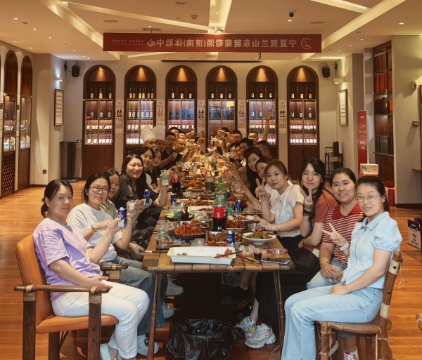 品味美食，凝聚力量——擇立燒烤party圓滿(mǎn)落幕